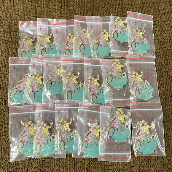 Lot of 20 Lions Club Vintage “Meet Me In St. Louis” 1990 Lapel Pins NIP - Picture 1 of 6